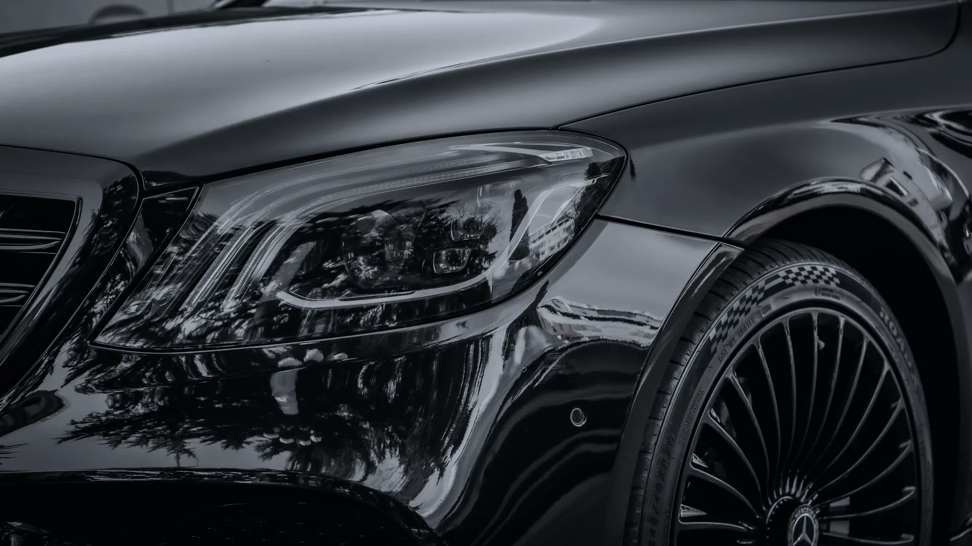 Mercedes-Benz S-Class, чёрный: Восстановительная полировка: сняли «паутинку» и голограммы — после